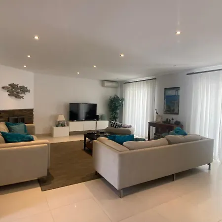 Casa De *