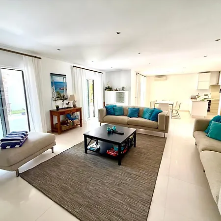 Casa De *